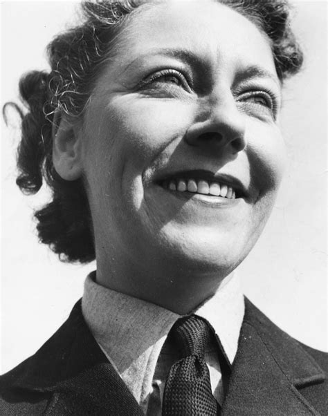 The Life and Death of 'Our Aeroplane Girl' - English Aviatrix Amy ...