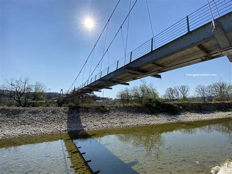 Flusshängebrücke über die Aare - Bally-Park bei Aarau