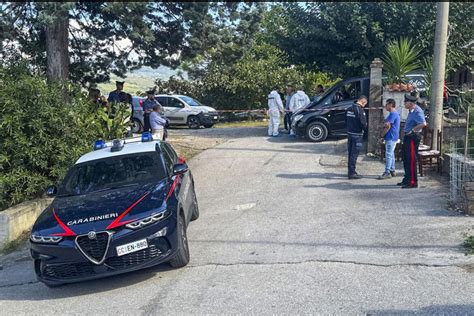 Benevento, uccide la moglie a sassate. Poi ammazza il figlio | il manifesto