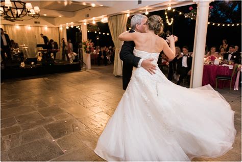 Chicago Saddle & Cycle Club Wedding | Emily + Chris - Chicago ...