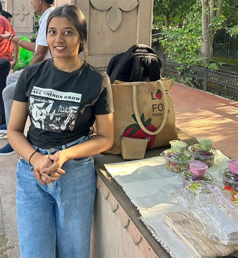 25-YO Jaipur Woman Quit Her Job At Amazon, Invested Rs 10k From Savings ...