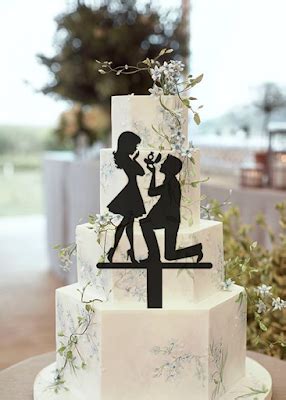Couple cake topper