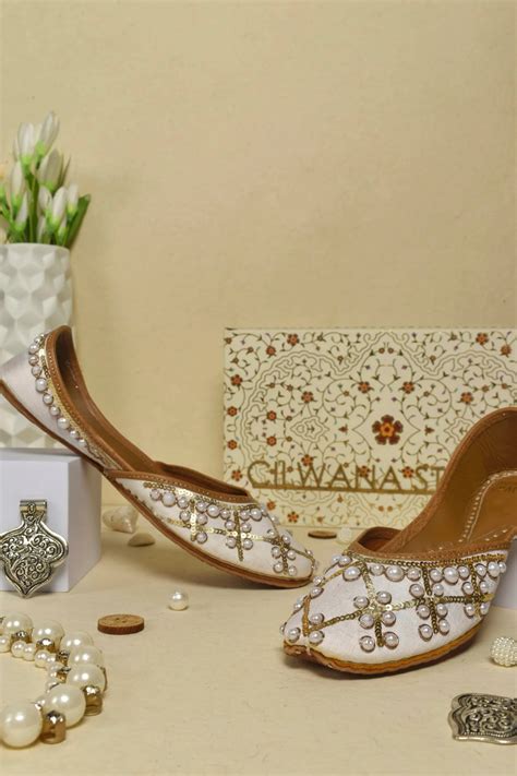 Pastel Pearl Jutti | Buy Embroidered Fancy Jutti For Women – Cilwana Studio