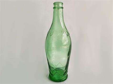 青料玻璃瓶 - 绵阳凯特玻璃制品有限公司