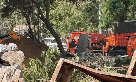 Delhi borewell death | Police register case against unidentified person