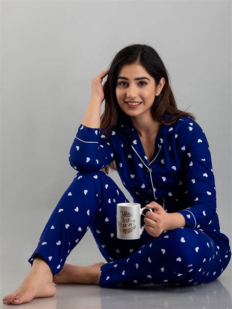 WOMEN WHITE HEARTS PRINT BLUE NIGHTSUIT – feranoid