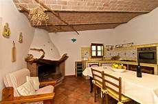 interni casa rustica casa con oliveto in stile rustico orosei interni casa rustica casa con oliveto in stile rustico orosei