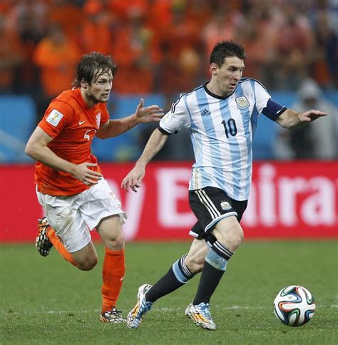 （世界杯）（157）足球——半决赛：荷兰队对阵阿根廷队(图)-搜狐滚动