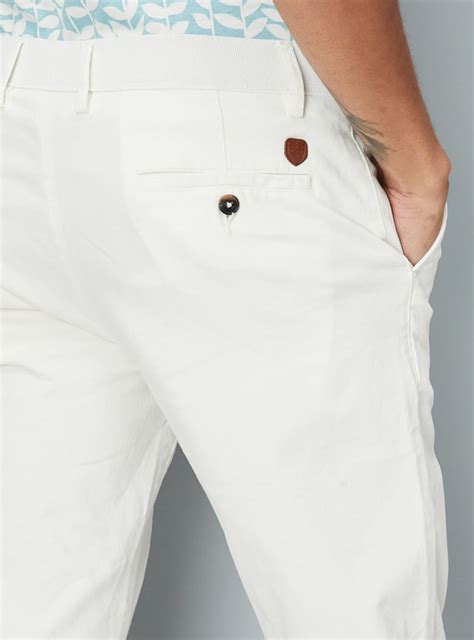 Buy Men Slim Fit Solid Chinos Online at just Rs. 1399.0 - 1000013583114 ...