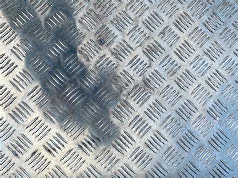 Seamless metal floor plate with diamond pattern, anti slip stainless ...