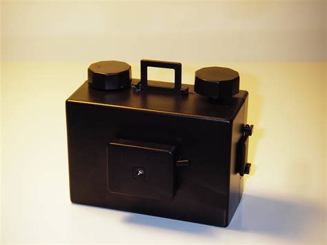 Pinhole Camera - Definition, How To Make a Pinhole Camera, Image ...
