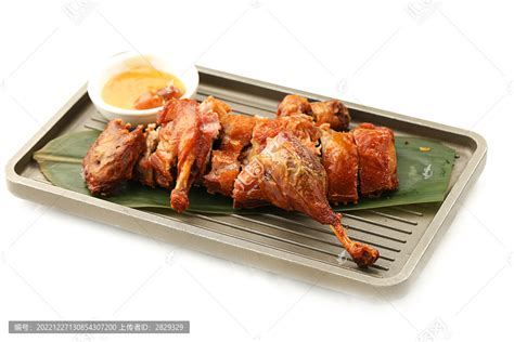 脆皮手撕鸭,中国菜系,食品餐饮,摄影素材,汇图网www.huitu.com