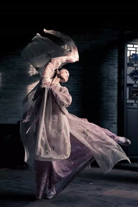 敦煌异域风情原创汉服女西域舞蹈主播演出服印度适合跳舞穿女装秋-阿里巴巴