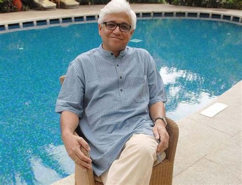 7 Classiest Indian Male Authors