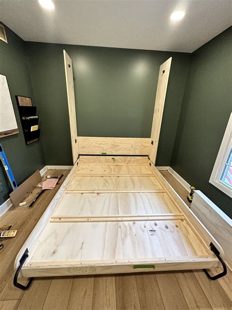 DIY Murphy Bed with Built-Ins - Newbuild Newlyweds