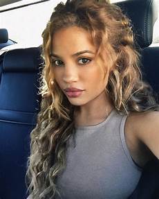 Curly Hairstyles Half Up Half by Half Up Half Naturally Curly Hairstyles 15 Incredibly Curly Hairstyles Half Up Half