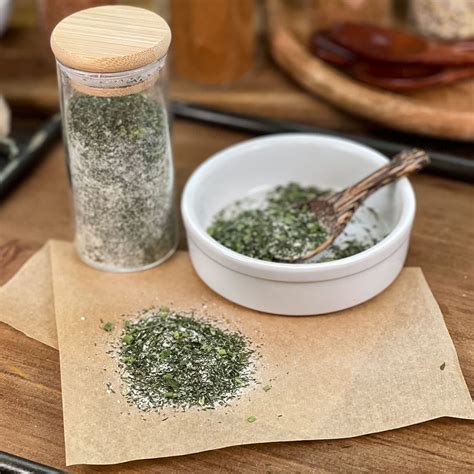 Homemade Ranch Seasoning - So Many Uses! - TheCookful