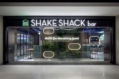 Shake Shack Canada launches on Uber Eats in Toronto