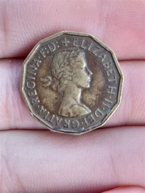 Regina-F:D+Elizabeth ll dei gratia Stancesti • OLX.ro