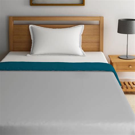 Buy STELLAR HOME Block Buster Solid Single Comforter - 1.50 x 2.20 m ...