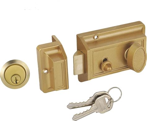 How To Choose The Right Deadbolt Lock Types (Explanied)