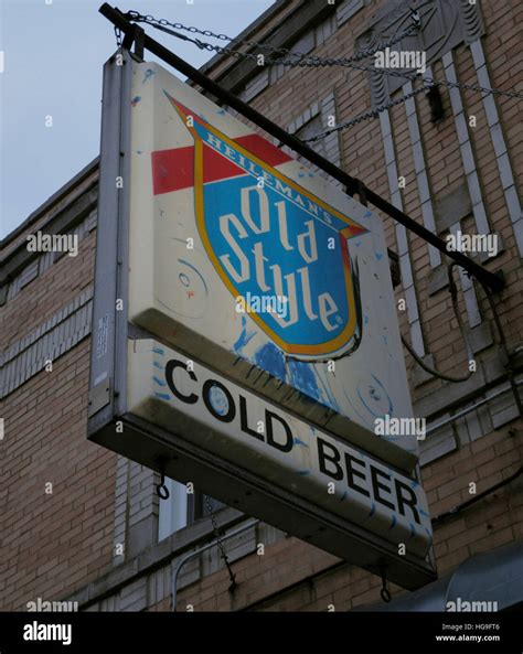 Vintage "Old Style" beer sign on a bar in Chicago Stock Photo - Alamy