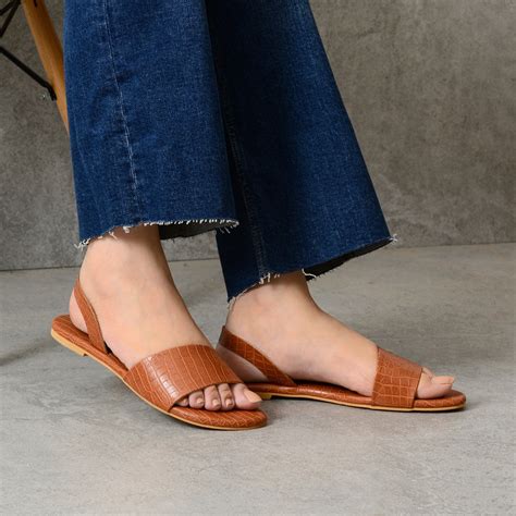 Caramel Textured Sandals – Dip Your Toes