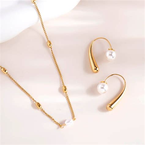 Minimal Pearl Elegance Jewellery Set – PALMONAS