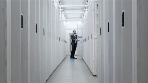 Data centre sustainability and planning | Schneider Electric India