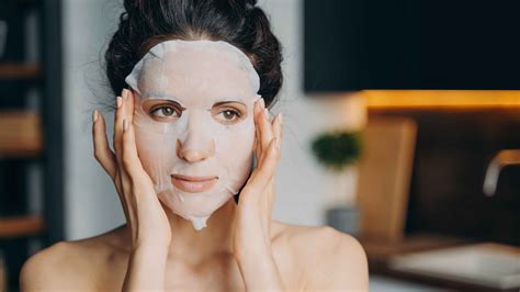 How to Prevent Acne After Swimming: Protect Your Skin