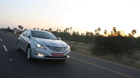 Hyundai-Sonata-2013-2-4-GDI-MT-Exterior Car Photos - Overdrive