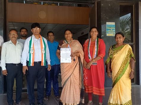 In Valsad, Taluka Congress Committee presented to the Collector ...
