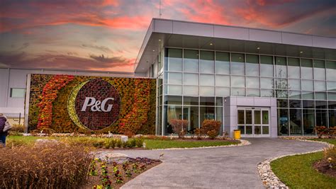 P&G celebrates its employees and their families