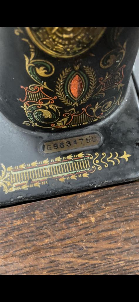 Can I get help identifying this singer sewing machine? : r/vintagesewing