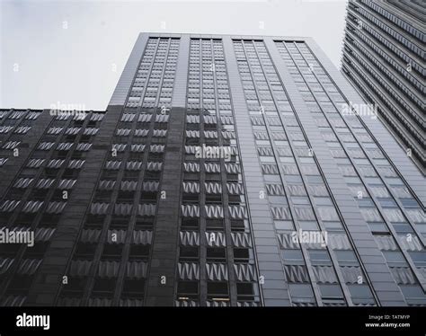 100 Montgomery, one of San Francisco's tallest buildings Stock Photo ...