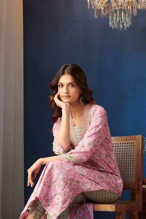 Buy Pink Hand Printed Straight Cotton Kurta for Women | FGMK25-71 ...
