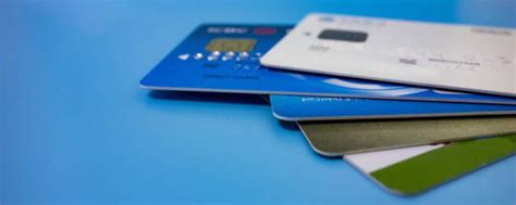 金融IC卡(芯片银行卡，是以芯片作为介质的银行卡)_搜狗百科
