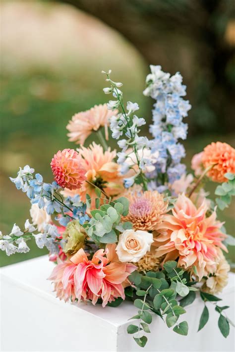 A textural and inviting fall wedding at Pinecroft at Crosley Estate ...