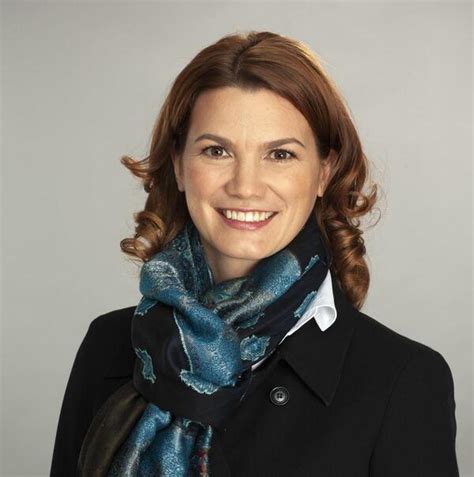 Regensburger Landrätin Tanja Schweiger talkt bei Maybritt Illner ...