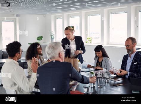 Boardroom Full of People 的图像结果