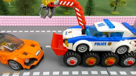 乐高动画：警车改造，有爪子和工程车功能的警车，太酷了！_哔哩哔哩_bilibili