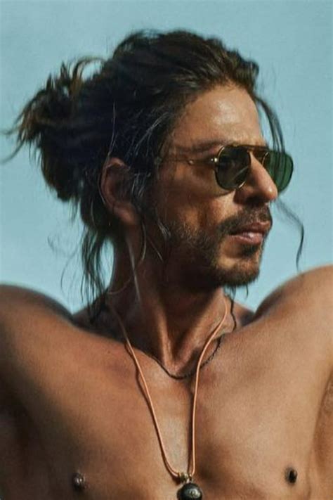 SRK’s Bio, Age, Relationships, Latest Buzz, Photos & Videos