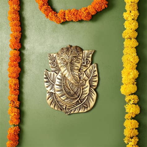 Buy Brass Ganapathi on Peepal Leaf Wall Hanging - 8.5 inches - Budhshiv.com