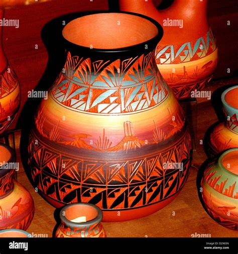 Modern native american art hi-res stock photography and images - Alamy