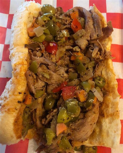 Chicago Beef Sandwich Recipe, Italian Beef Sandwiches Chicago, Hot Beef ...