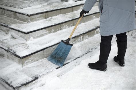 The Science of Ice Melting: What Temperature Will Guarantee It?