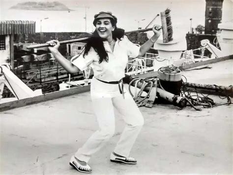 #ETimesTrendsetters: Amrita Singh's ethereal style makes her the ...