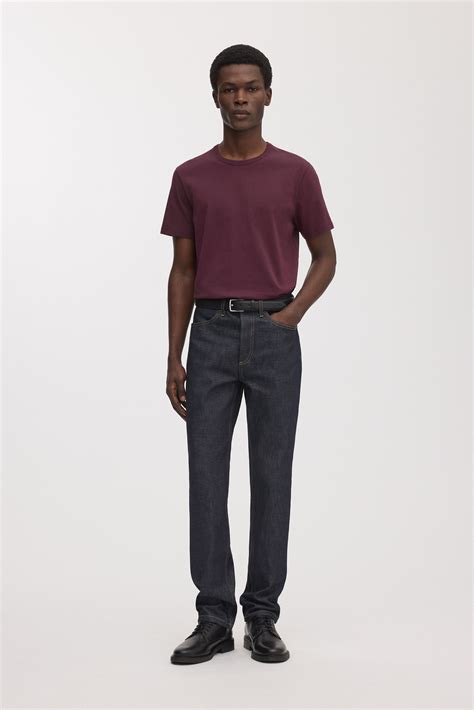 Burgundy T-Shirt | Premium Heavyweight Cotton Crewneck | Asket