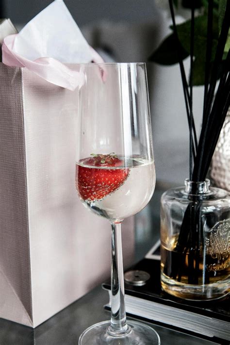 What Is The Meaning Of Champagne Confetti In Dirty Mind? [2026]