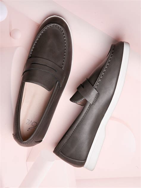 Women Grey Solid Loafers – ShoeTree